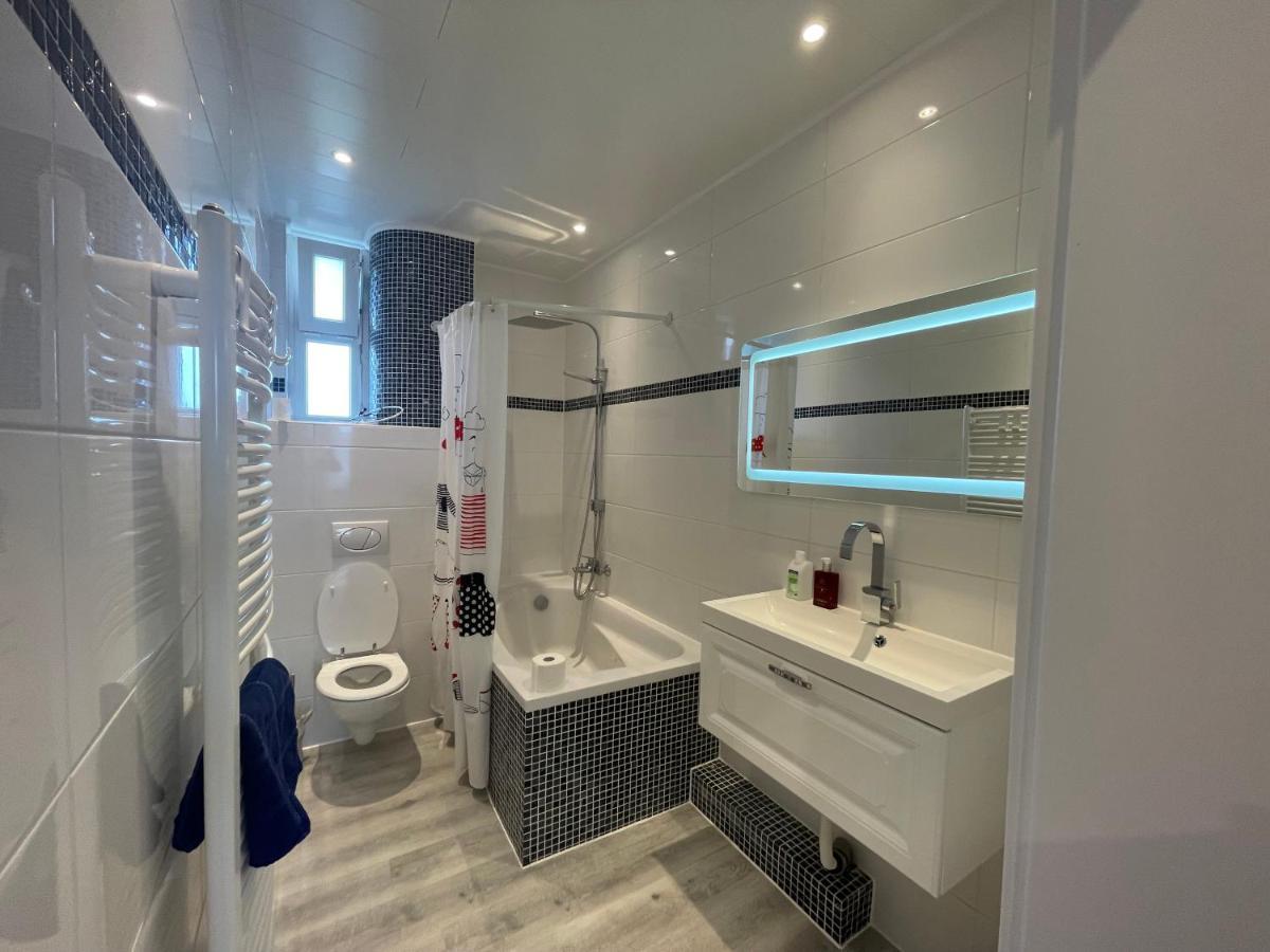 Moderne 4 Zimmer Apartment Mit Bergblick Stadtzentrum Contactless Check-In Gehrden  Exteriér fotografie