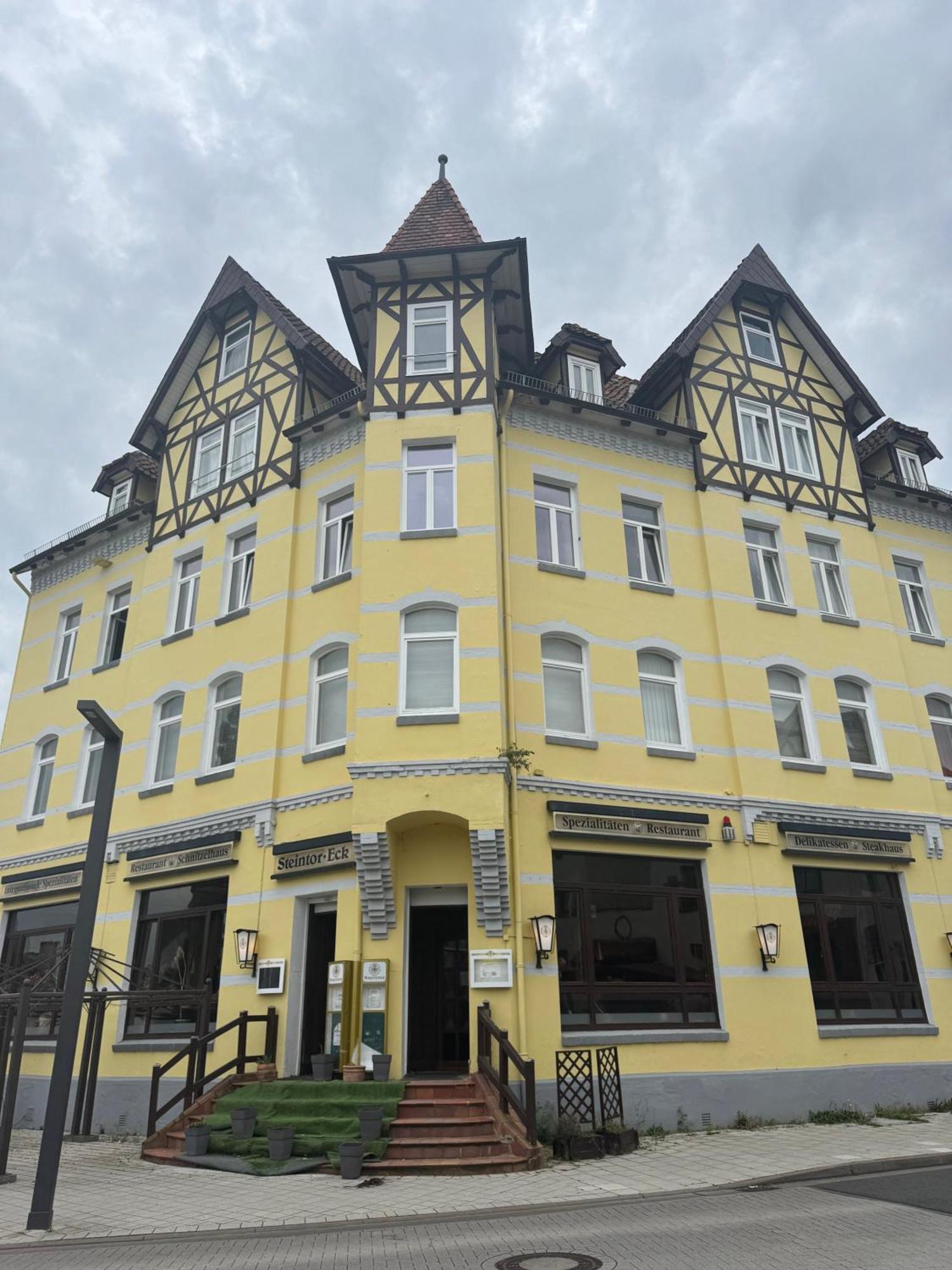 Moderne 4 Zimmer Apartment Mit Bergblick Stadtzentrum Contactless Check-In Gehrden  Exteriér fotografie