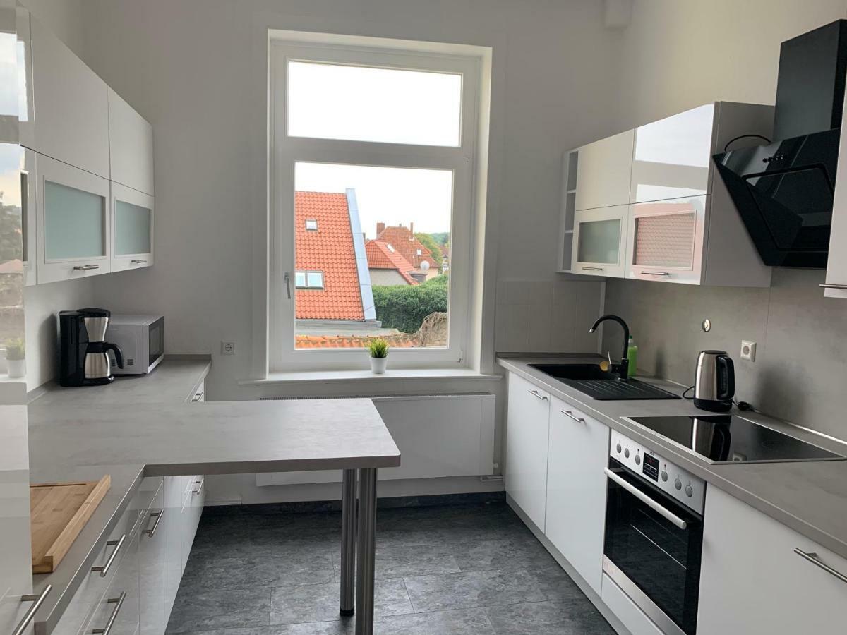 Moderne 4 Zimmer Apartment Mit Bergblick Stadtzentrum Contactless Check-In Gehrden  Exteriér fotografie